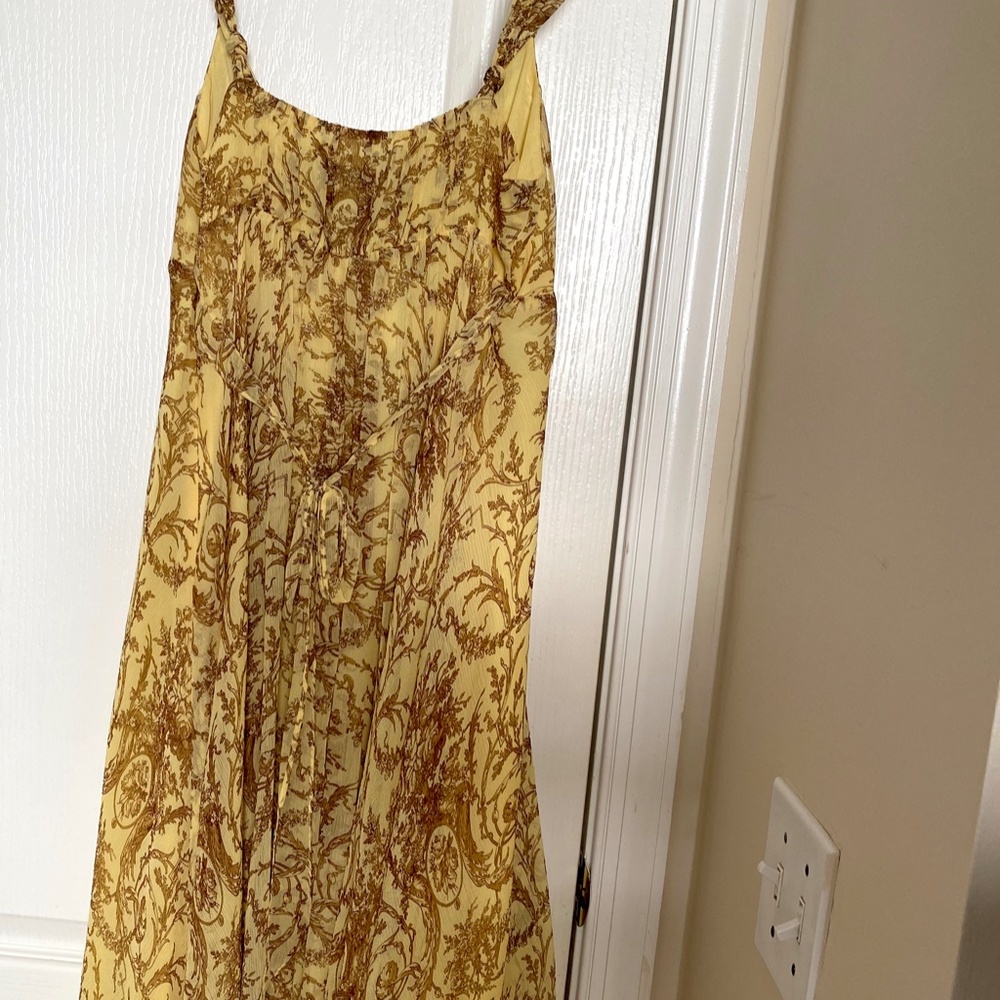 Women's NINE WEST 100% Silk Gold Ruffled Casual Dress Tie Back Frill Size 6 NEW